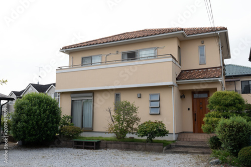 Bild auf Leinwand 日本の現代的な一軒家と静かな住宅街の風景/都市近郊の分譲住宅