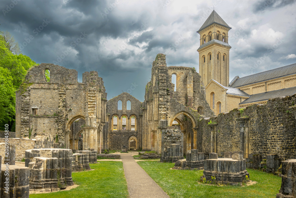 Fototapeta premium Abbaye d'Orval, dans les Ardennes belge, Florenville