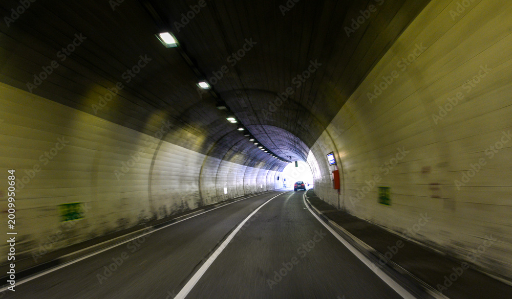 Obraz premium Innenansicht Tunnel Alvaschein (Graubünden, Schweiz)