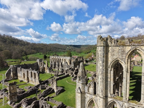 Bild auf Leinwand Rievaulx Abbey ree-VOH was a Cistercian abbey in Rievaulx, situated near Helmsle