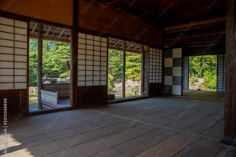 Fototapeta premium 日本の京都にある桂離宮の庭園
