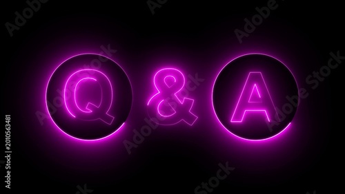 Foto Bright purple neon q and a letters in circles for questions and answers sign on