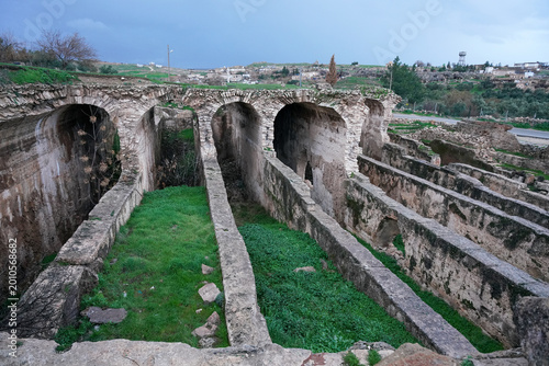 Foto Cistern  in Dara Ancient City in Mardin, Turkiye