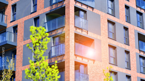 Foto European residential architecture harmonizing with nature
