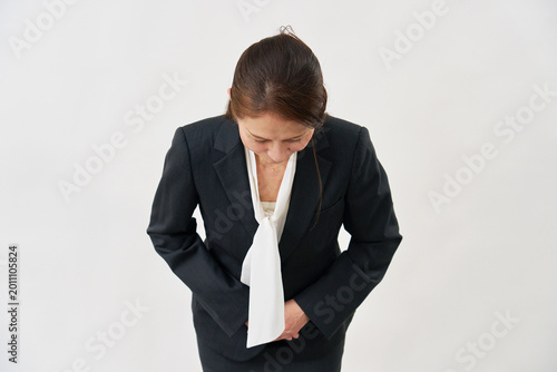 Schilderij op canvas 白背景でお辞儀する女性