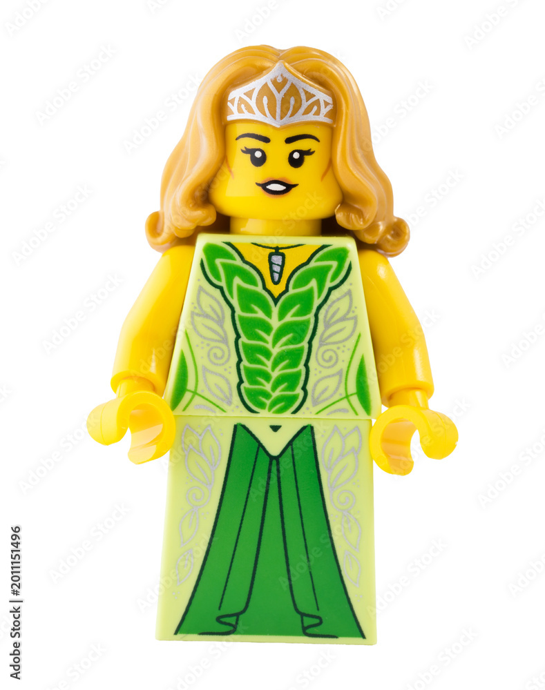 Fototapeta premium Dortmund - Deutschland 6. Mai 2026 - Lego Minifigur Elbin mit Krone und grünem Kleid