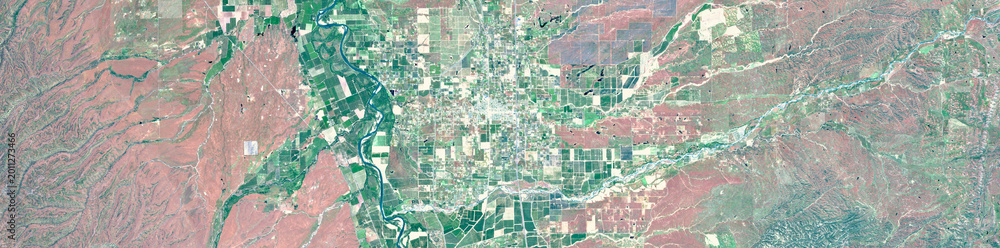 Fototapeta premium Chico and surrounding areas agricultural fields, California, USA, Circular pivot irrigation landscape, based on open data