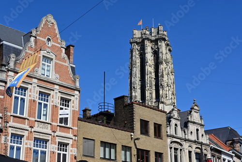 Malines (Mechelen): case fiamminghe sulla via IJzerenleen, Fiandre, Belgio