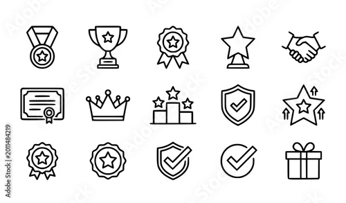 Fotografía Achievement badge and reward line icon collection with success and gamification