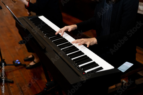 Принти на полотні piano, música, mano, teclado, instrumento, músico, pianista, clásica, negro, rui