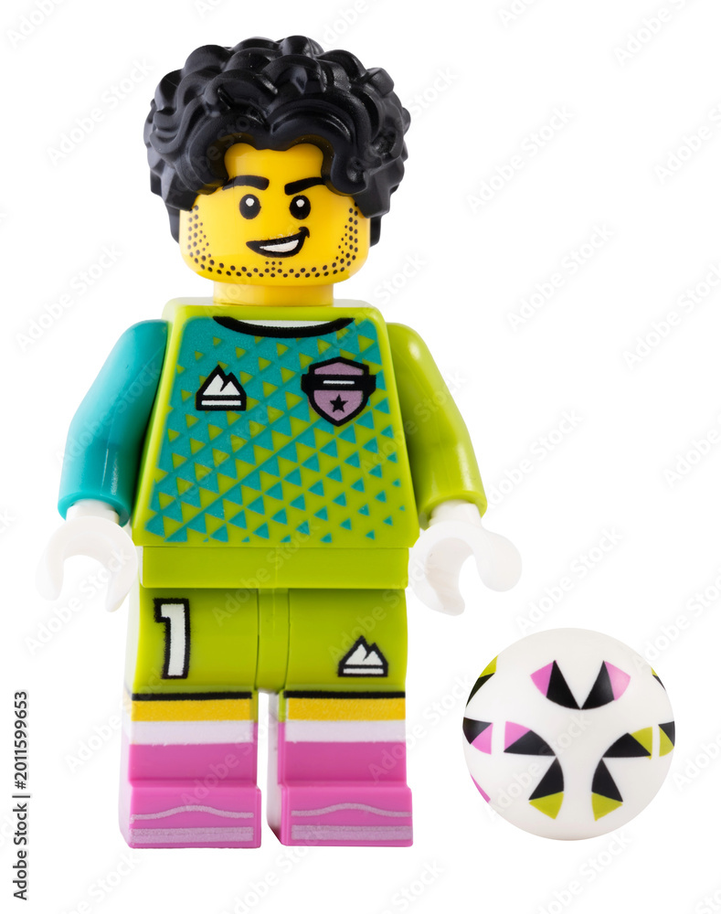 Naklejka premium Dortmund - Deutschland 6. Mai 2026 - Lego Minifigur Torhüter mit Ball