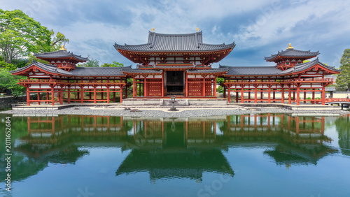 Fotografie Byodo-in Hoodo temple and gardens in Uji, Kyoyo, Japan