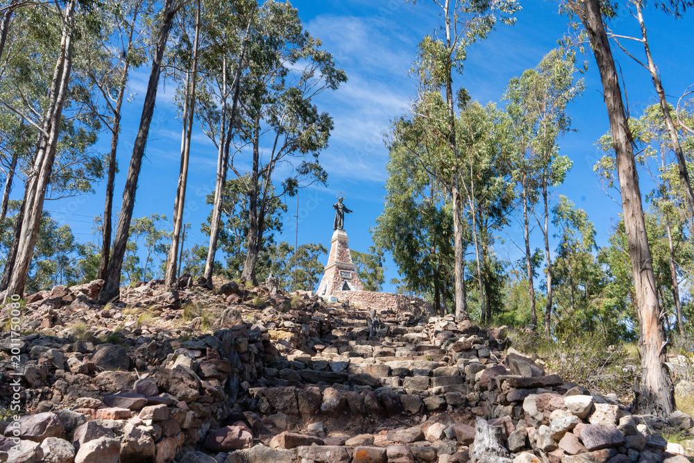 Obraz premium El Sagrado Corazón de Jesús, en la cima del cerro Churuquella Sucre Bolivia 