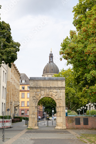 Cuadro en lienzo Mainz, Rhineland-Palatinate, Germany – August 27, 2025: The historic Dativius Vi