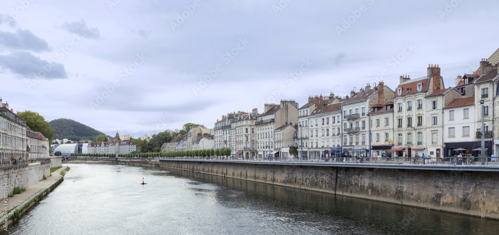 Obraz premium Quai Vauban à Besançon France