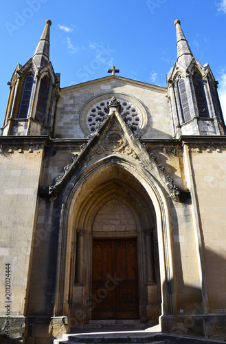 The Gothic facade of Église Saint-Pons in Sommières