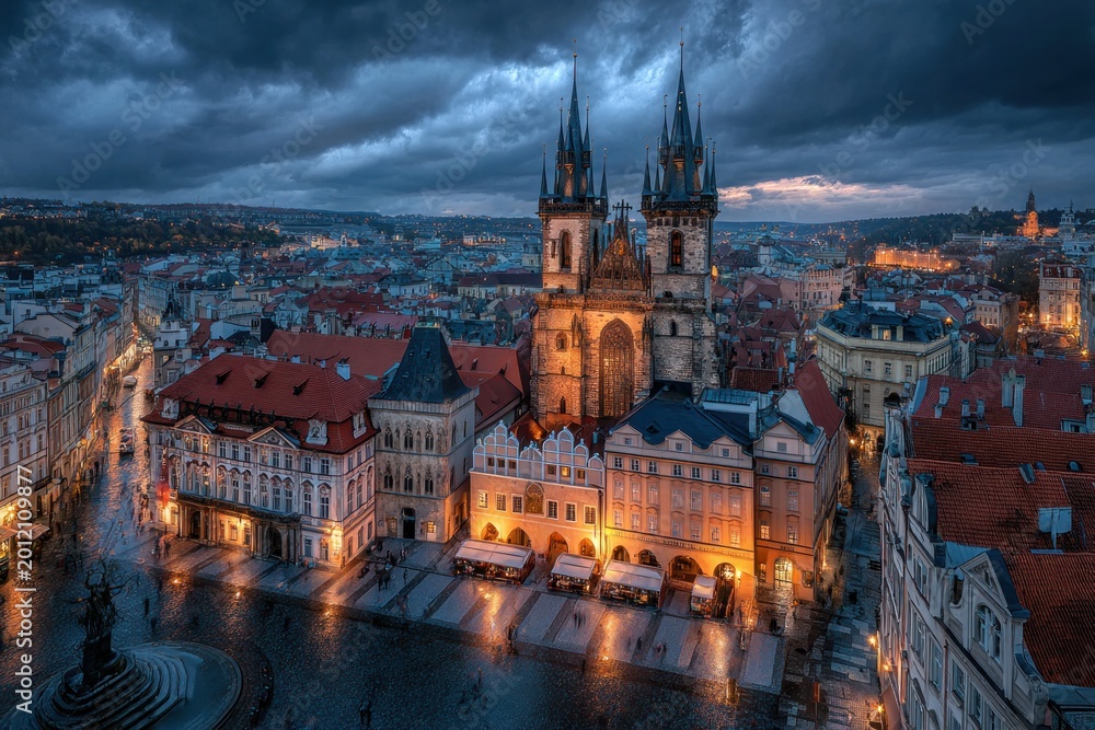 Obraz premium Evening View of Historic European City Square