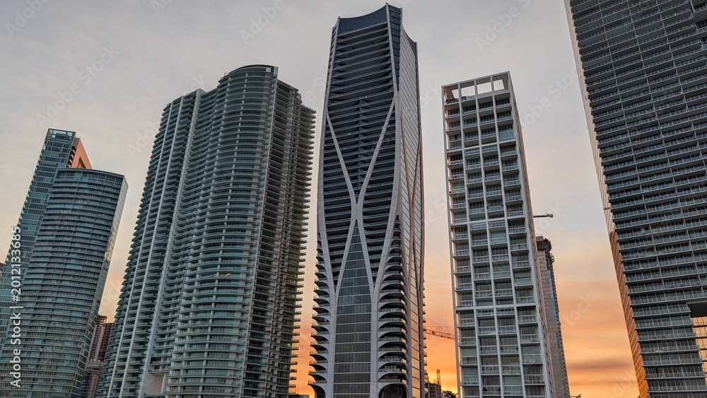 Fototapeta premium downtown miami sunset