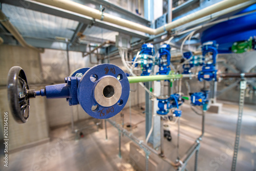 Foto Industrial machinery for recovery and refining of precious metals from manufactu