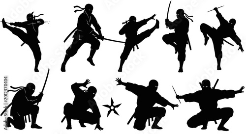 Foto Ninja Silhouettes: Dynamic Martial Arts Poses with Swords and Shurikens