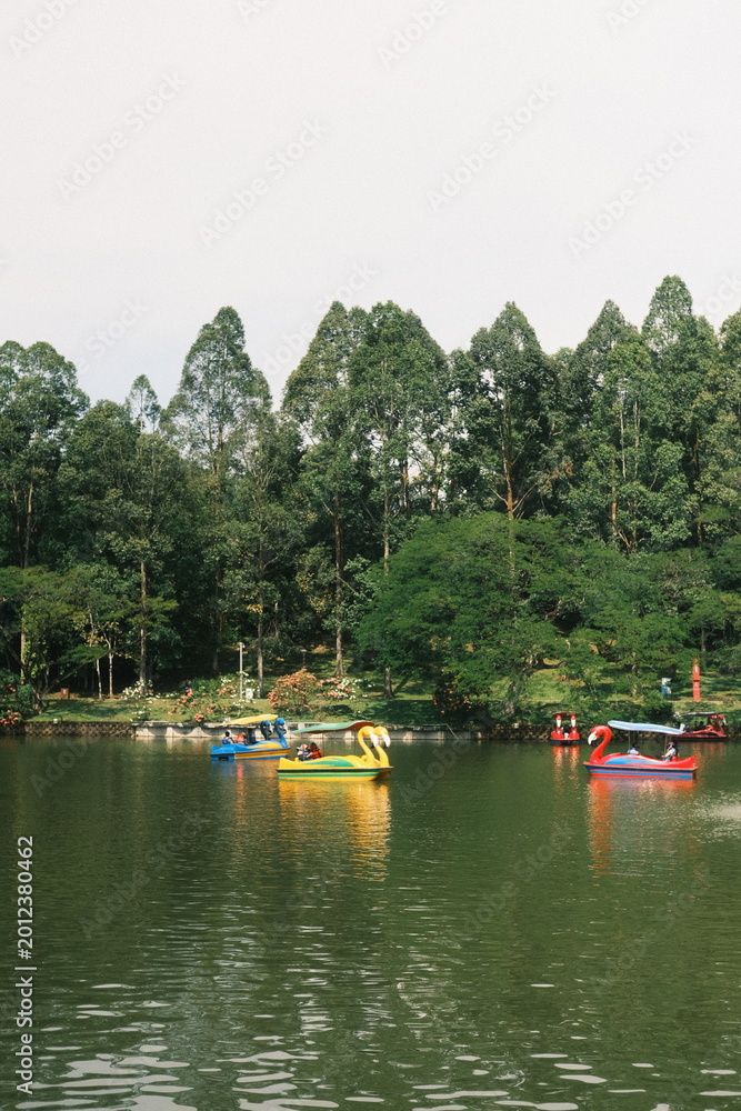 Naklejka premium boats on the river