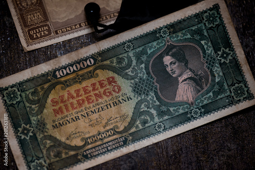 Tableau sur toile Hungary Szazezer Milpengo Banknote 1946 Vintage Hyperinflation Currency