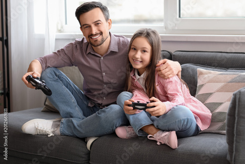 Father with his little daug...