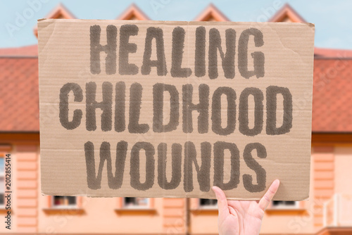 Quadro su tela "Healing Childhood Wounds" processing early adverse experiences produces measurable improvements in adult wellbeing
