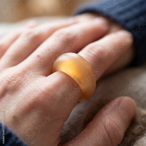 Obraz na płótnie Biofeedback mood ring with waxy translucent texture and glow