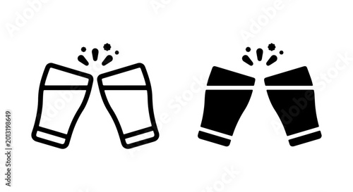Foto Cheers Icons, Two Glasses Clinking, Celebration Toast, Beverage Celebration, Sim