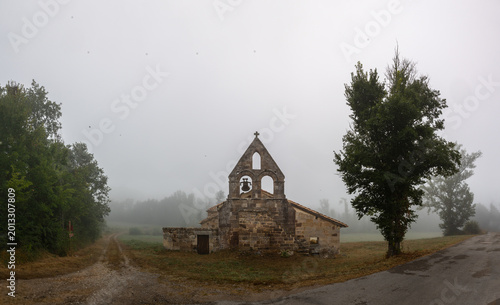 Bilde på lerret church in the woods