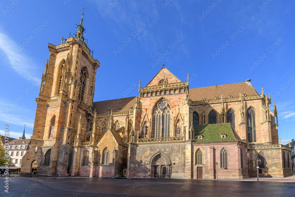 Fototapeta premium The medieval Colmar Cathedral, or St. Martin's Church located in Colmar, France, also known as the Collegiate Church of Saint-Martin.