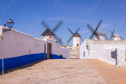 Canvas Print In the historic center of Campo de Criptana