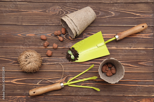 Set of gardening supplies w...