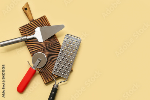 Kitchen utensils for homema...