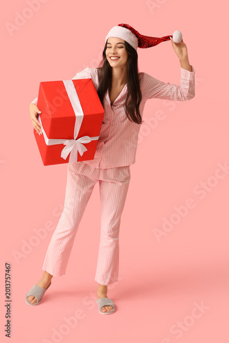 Beautiful young woman in st...