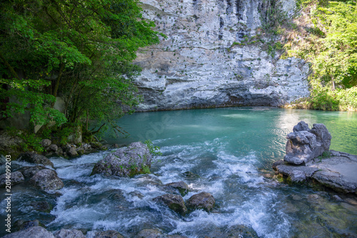 Obraz na plátně Blue Lake on the territory of the Ricinsky Relict National Park, Abkhazia