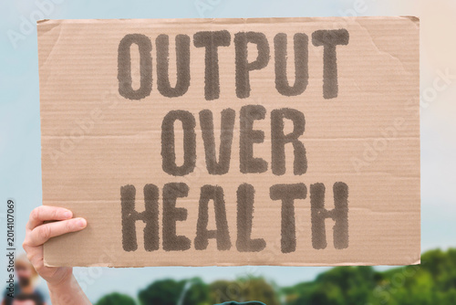 Fotografia "Output Over Health" Performance metrics prioritise output above worker wellbeing