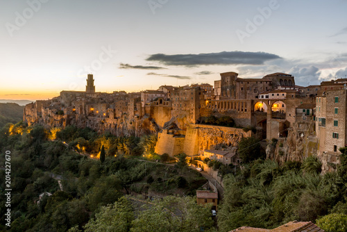 Photos Arafed view of a city on a cliff with a tower, Sovana, Tuscany, Italy, long expo