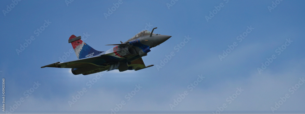 Fototapeta premium Rafale Solo Display 2026 en approche bannière