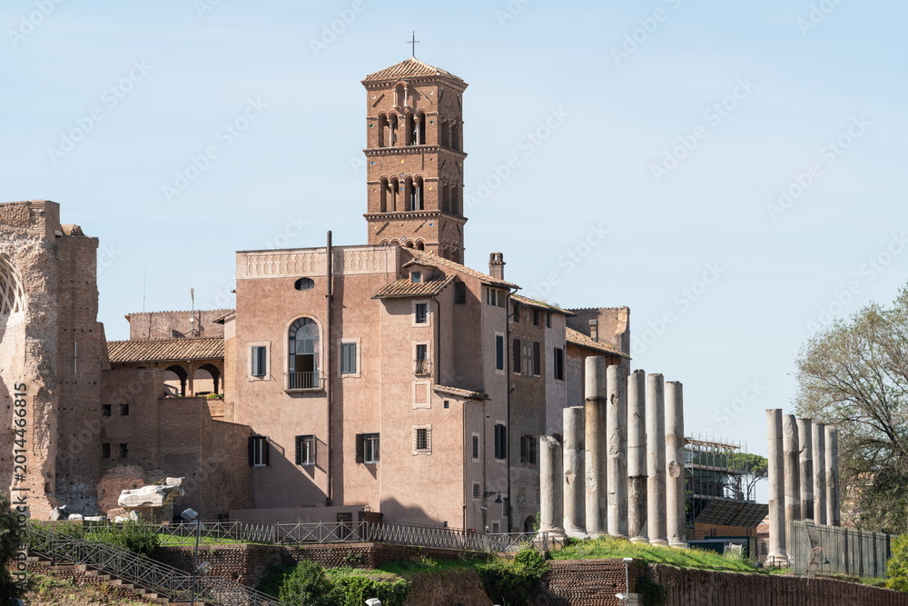 Obraz premium Basilica di Santa Francesca Romana and Temple of Venus and Rome in Rome, Italy