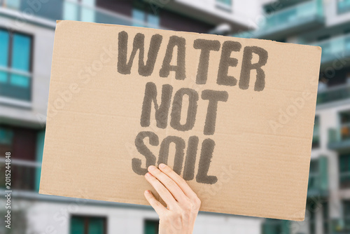 Fotografi "Water Not Soil" Hydroponic systems use circulating water nutrients instead of traditional soil