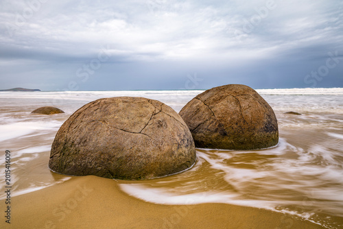 Bild auf Leinwand Moeraki Boulders