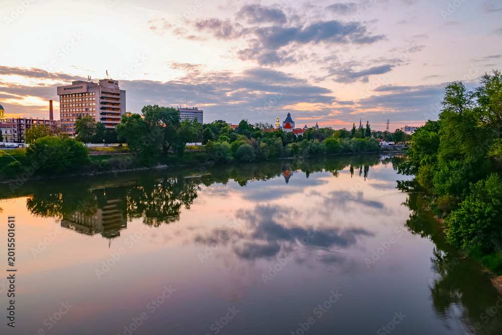 Obraz premium Scenic landscape of River Mures in Arad, Romania, Europe 