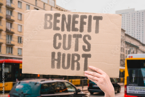 Foto "Benefit Cuts Hurt" Welfare reductions push low-income households deeper into poverty