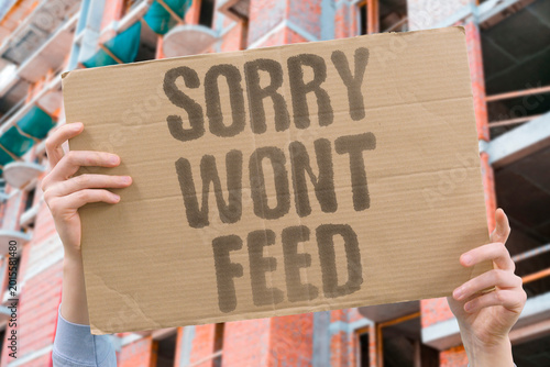 Canvastavla "Sorry Wont Feed" Colonial apologies without material reparations are meaningless