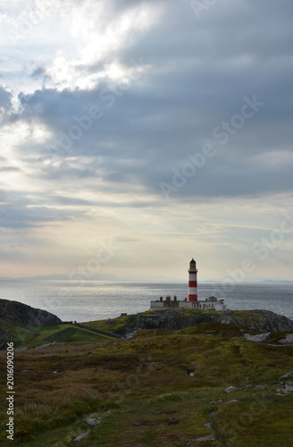 фотографія Dawn at Eileen Glas Lighthouse in Scalpay