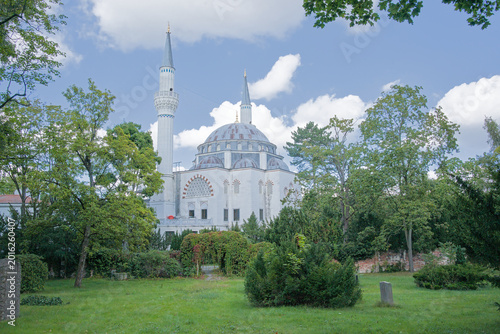 Valokuva Sehitlik mosque in Otoman revival architecture in Berlin, Germany