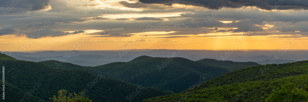 Fototapeta premium Panorama Looking East At Sunrise In Shenandoah