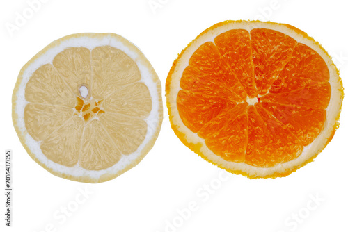 Fotografía Lemon and orange slices on a transparent background showing fresh citrus fruit